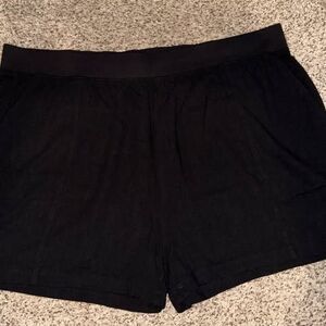Women’s 3X Plus Size Black Shorts - Like New!